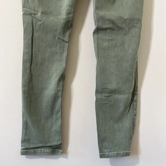 Free People Moss High Rise Distressed Busted Knee Skinny Jeans Size 31 - Picture 9 of 12